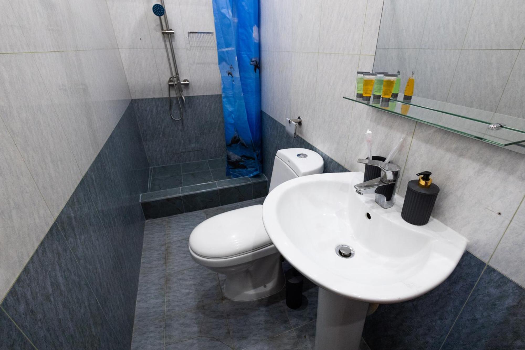 Yan Hotel Yerevan Bagian luar foto